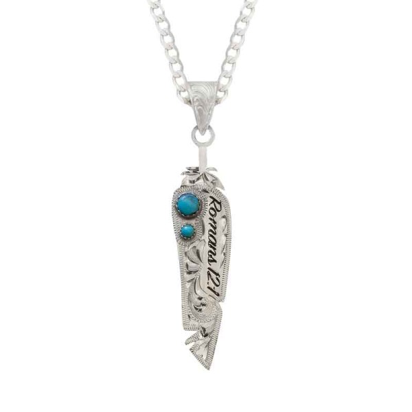 Personaliza el Colgante de pluma "Silkie" con tu verso bíblico favorito o Texto. Elaborado sobre una base de Alpaca grabada a mano. Detallado con tu elección de piedras de circonia cúbica y letras esmaltadas en negro.

Tamaño: .55"x2"